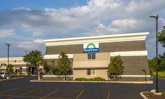 Days Inn by Wyndham Pleasant Prairie Kenosha