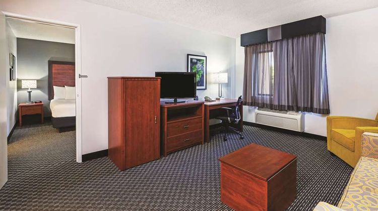 La Quinta Inn Little Rock N McCain Mall Suite
