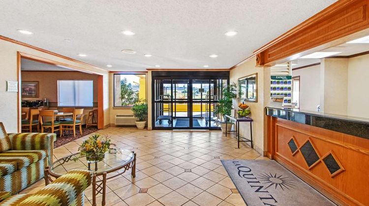 La Quinta Inn Albuquerque Lobby