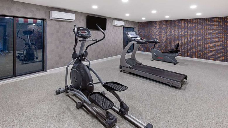 <b>La Quinta Inn & Suites Nashville Airport Health</b>. Images powered by <a href="https://iceportal.shijigroup.com/" title="IcePortal" target="_blank">IcePortal</a>.