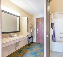 La Quinta Inn & Suites El Paso East Room