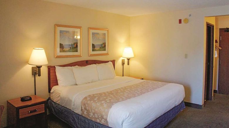 <b>La Quinta Inn El Paso West Room</b>. Images powered by <a href="https://iceportal.shijigroup.com/" title="IcePortal" target="_blank">IcePortal</a>.