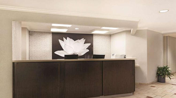 La Quinta Inn Miami Airport East Lobby