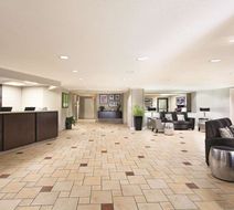 La Quinta Inn Miami Airport East Lobby
