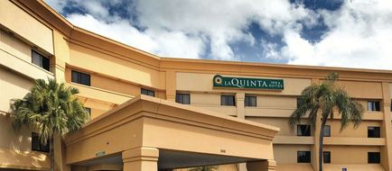 La Quinta Inn Miami Airport East Exterior