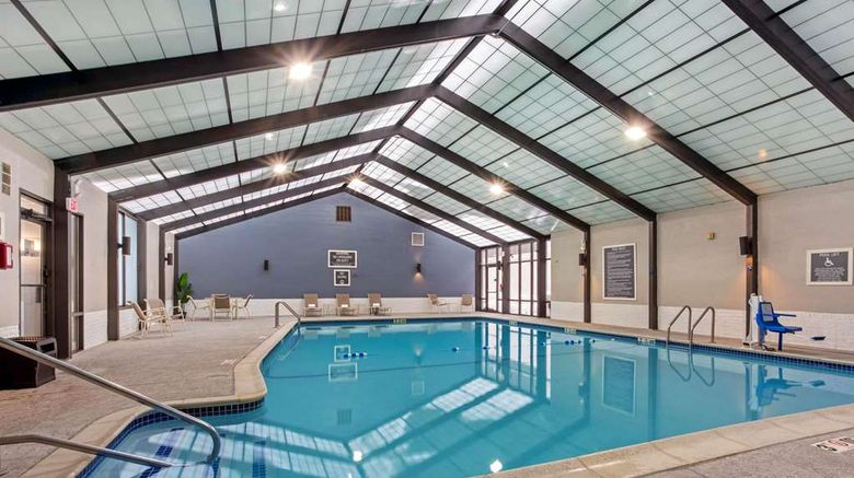 <b>La Quinta Inn & Suites Boston-Andover Pool</b>. Images powered by <a href="https://iceportal.shijigroup.com/" title="IcePortal" target="_blank">IcePortal</a>.