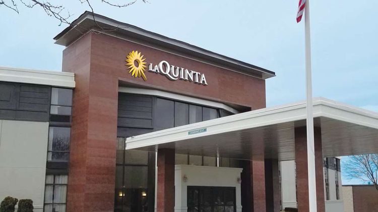 La Quinta Inn & Suites Boston-Andover Exterior