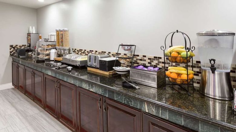 <b>La Quinta Inn & Suites Visalia Restaurant</b>. Images powered by <a href="https://iceportal.shijigroup.com/" title="IcePortal" target="_blank">IcePortal</a>.