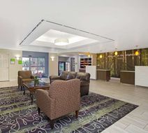 La Quinta Inn & Suites Visalia Lobby