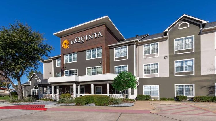 La Quinta Inn & Suites Rockwall Exterior