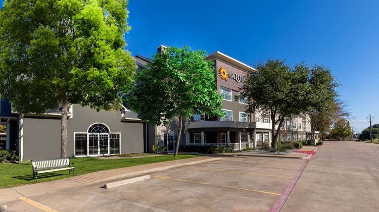 La Quinta Inn & Suites Rockwall Exterior