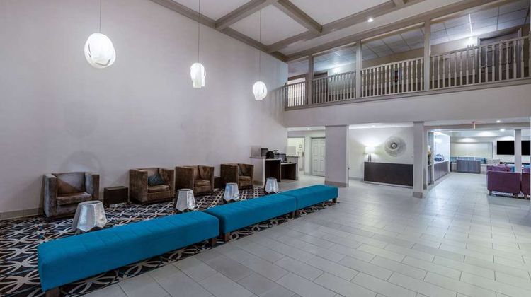 La Quinta Inn & Suites Rockwall Lobby