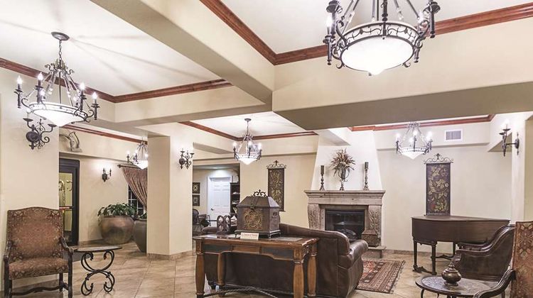 La Quinta Inn & Suites Trinidad Lobby