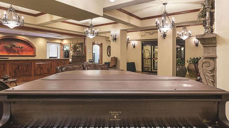 La Quinta Inn & Suites Trinidad Lobby