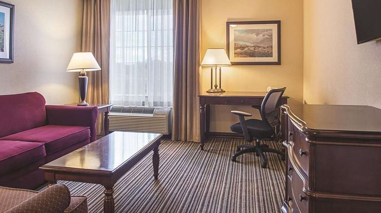 La Quinta Inn & Suites Trinidad Suite
