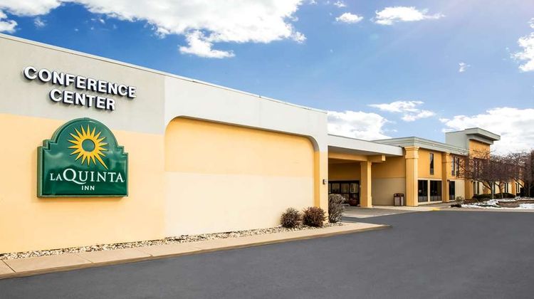 La Quinta Inn Davenport Exterior