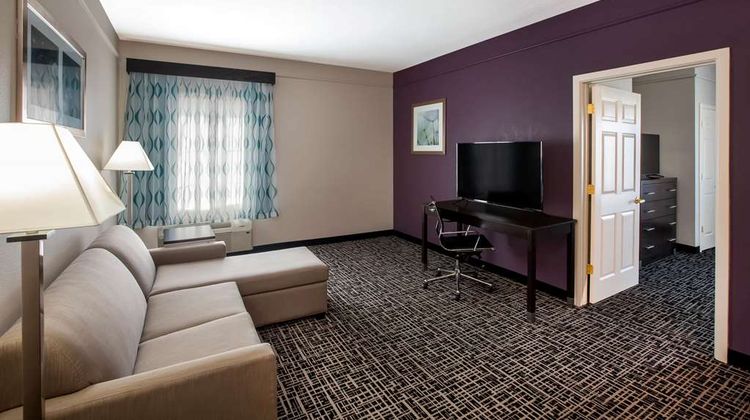 La Quinta Inn & Suites Lubbock North Suite