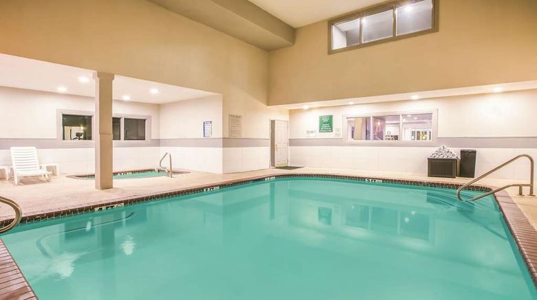 <b>La Quinta Inn & Suites Dallas Mesquite Pool</b>. Images powered by <a href="https://iceportal.shijigroup.com/" title="IcePortal" target="_blank">IcePortal</a>.