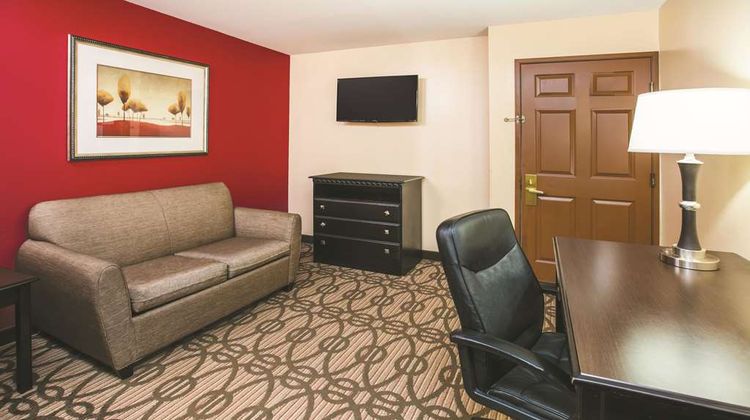 La Quinta Inn & Suites Dallas Mesquite Suite