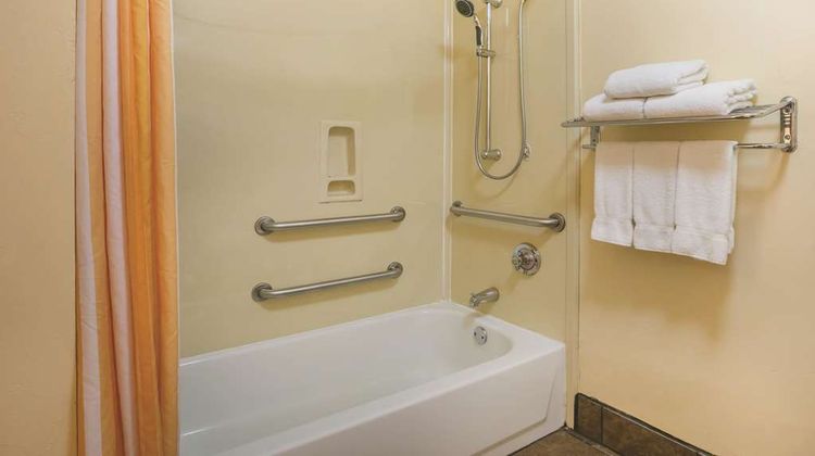 La Quinta Inn & Suites Dallas Mesquite Room