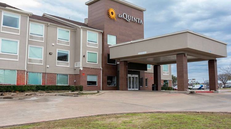 La Quinta Inn & Suites Dallas Mesquite Exterior