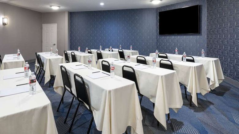 <b>La Quinta Inn & Suites St. George Meeting</b>. Images powered by <a href="https://iceportal.shijigroup.com/" title="IcePortal" target="_blank">IcePortal</a>.