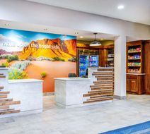 La Quinta Inn & Suites St. George Lobby