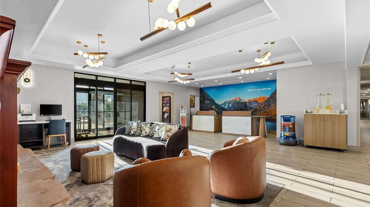 La Quinta Inn & Suites Rifle Lobby