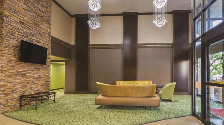 <b>La Quinta Inn Austin North Lobby</b>. Images powered by <a href="https://iceportal.shijigroup.com/" title="IcePortal" target="_blank">IcePortal</a>.