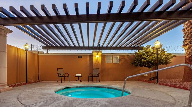 <b>La Quinta Inn & Suites Cd Juarez Pool</b>. Images powered by <a href="https://iceportal.shijigroup.com/" title="IcePortal" target="_blank">IcePortal</a>.