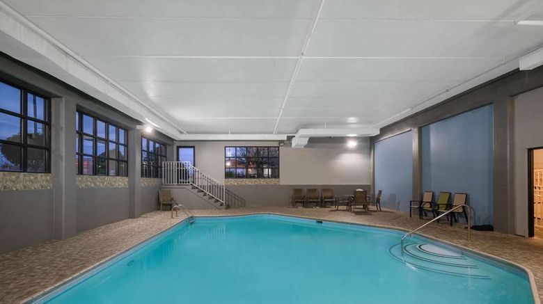 <b>La Quinta Inn & Suites Knoxville East Pool</b>. Images powered by <a href="https://iceportal.shijigroup.com/" title="IcePortal" target="_blank">IcePortal</a>.