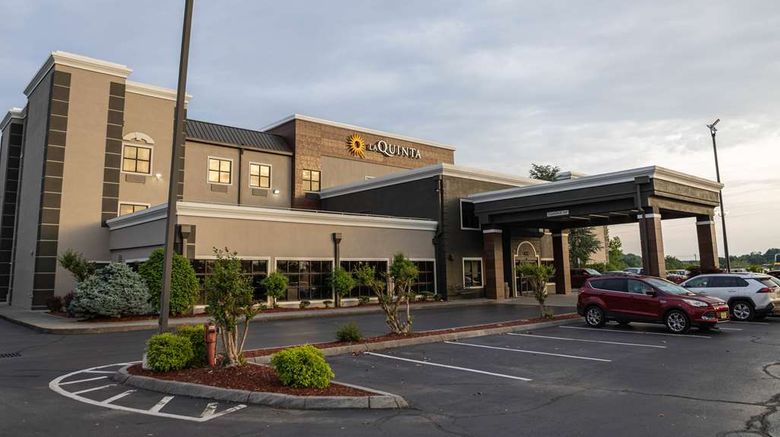 La Quinta Inn  and  Suites Knoxville East Exterior. Images powered by <a href="https://iceportal.shijigroup.com" target="_blank" rel="noopener">Ice Portal</a>.