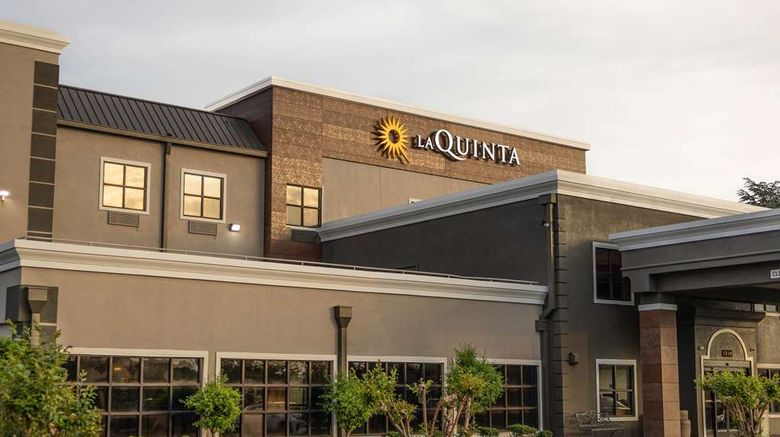 <b>La Quinta Inn & Suites Knoxville East Exterior</b>. Images powered by <a href="https://iceportal.shijigroup.com/" title="IcePortal" target="_blank">IcePortal</a>.