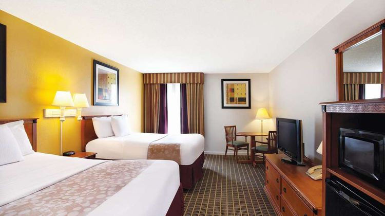 La Quinta Inn Orlando Intl Drive North Room