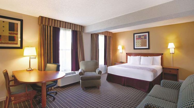 La Quinta Inn Orlando Intl Drive North Suite