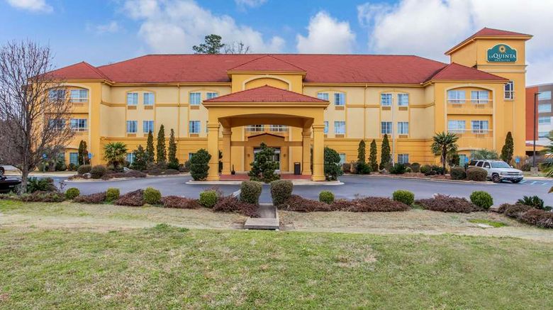 La Quinta Inn  and  Suites Exterior. Images powered by <a href="https://iceportal.shijigroup.com" target="_blank" rel="noopener">Ice Portal</a>.
