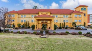 La Quinta Inn & Suites