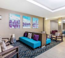 La Quinta Inn & Suites Lobby
