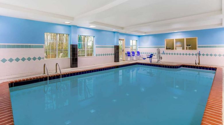 <b>La Quinta Inn & Suites Pool</b>. Images powered by <a href="https://iceportal.shijigroup.com/" title="IcePortal" target="_blank">IcePortal</a>.