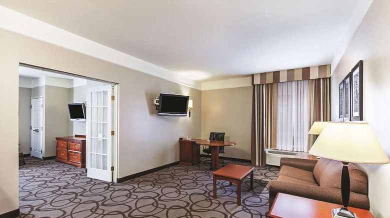 <b>La Quinta Inn & Suites Granbury Suite</b>. Images powered by <a href="https://iceportal.shijigroup.com/" title="IcePortal" target="_blank">IcePortal</a>.