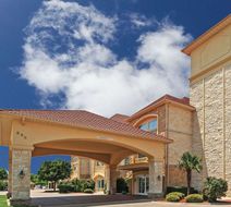 La Quinta Inn & Suites Granbury Exterior