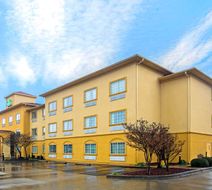 La Quinta Inn & Suites Fort Smith Exterior