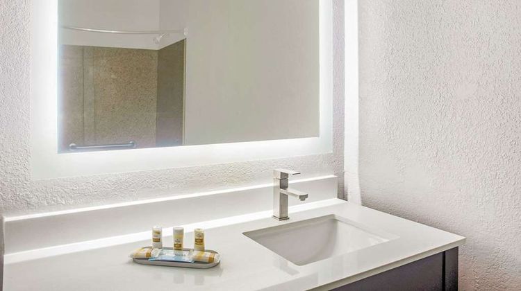 La Quinta Inn & Suites Fort Smith Room