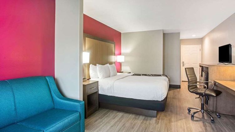 La Quinta Inn & Suites Fort Smith Suite