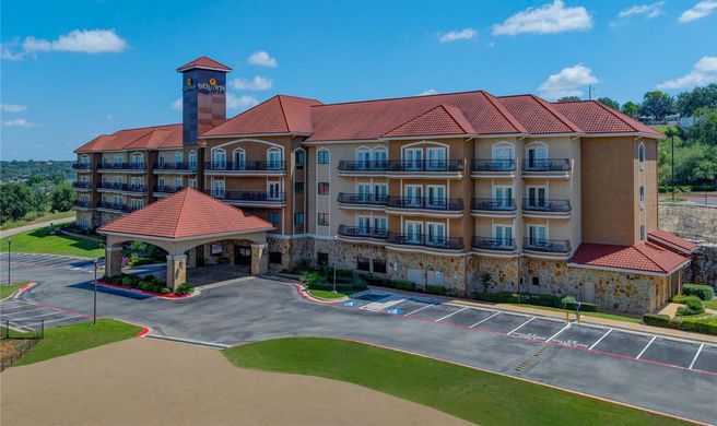 La Quinta Inn & Suites Marble Falls Exterior