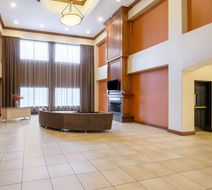 La Quinta Inn & Suites Longview North Lobby