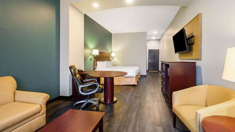 La Quinta Inn & Suites Longview North Suite