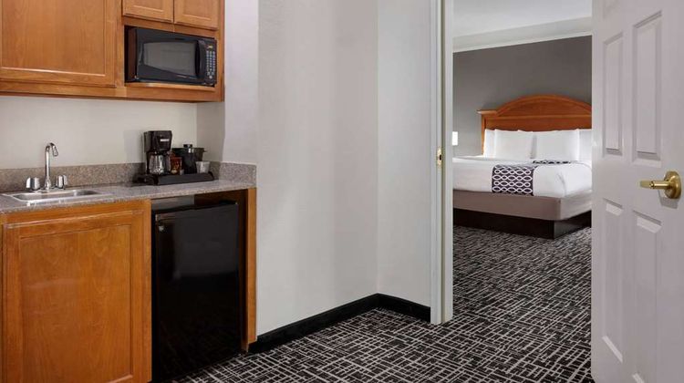 La Quinta Inn & Suites Longview Suite