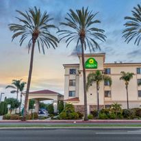 La Quinta Inn & Suites Hawaiian Gardens