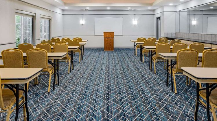 La Quinta Inn & Suites Norfolk Airport Meeting